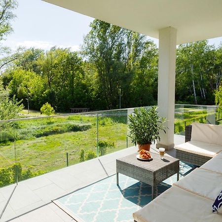 Blue4 Apartment Balatonfuzfo Ngoại thất bức ảnh