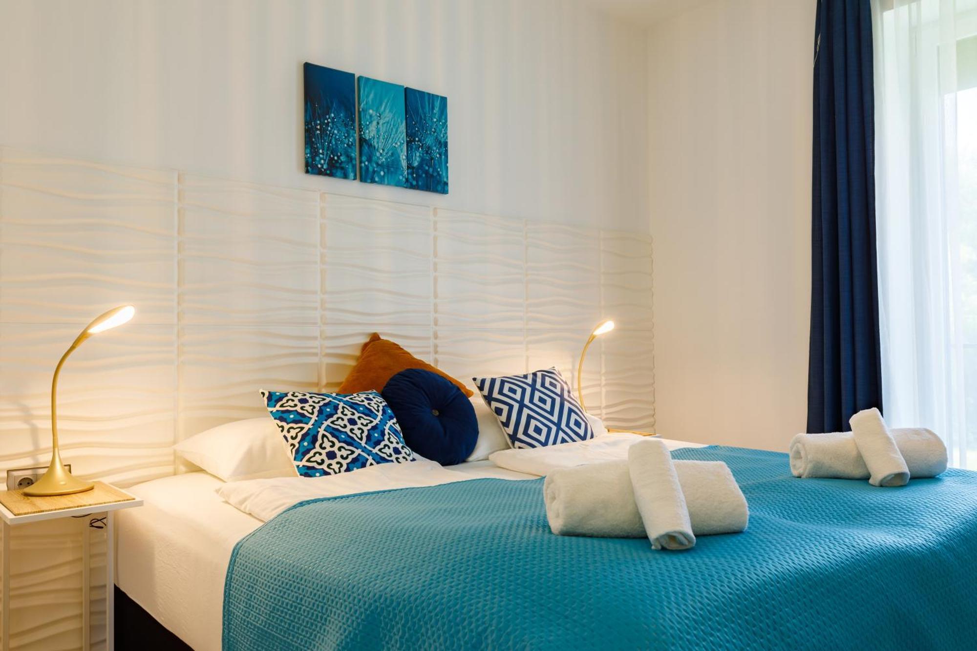 Blue4 Apartment Balatonfuzfo Ngoại thất bức ảnh