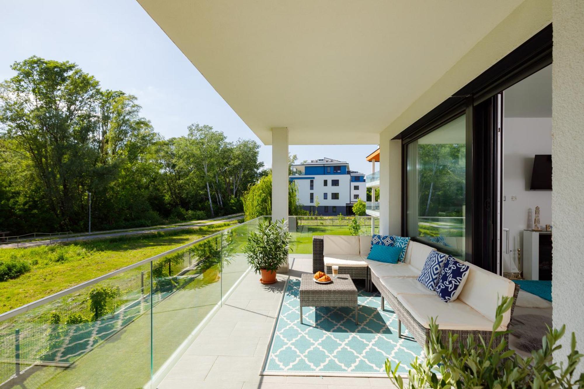 Blue4 Apartment Balatonfuzfo Ngoại thất bức ảnh