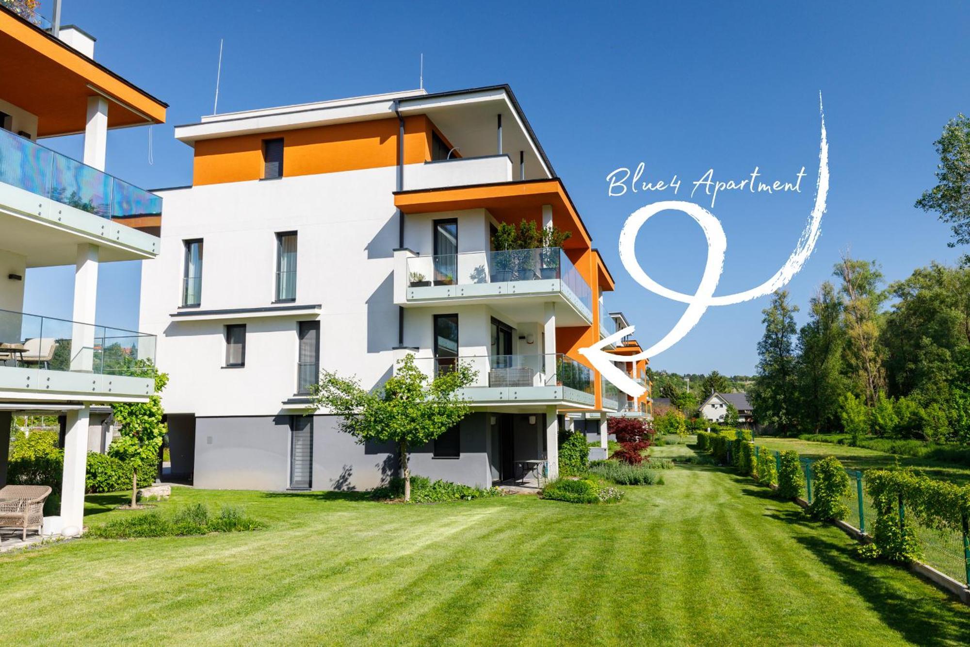 Blue4 Apartment Balatonfuzfo Ngoại thất bức ảnh